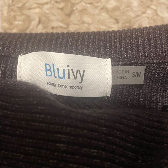 Bluivy Knitted Sweater PTP 23 L 28 - Picture 2 of 3